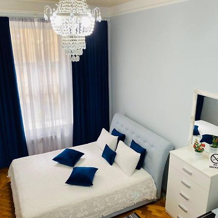 לבוב Centr Opera House 2 Rooms מראה חיצוני תמונה