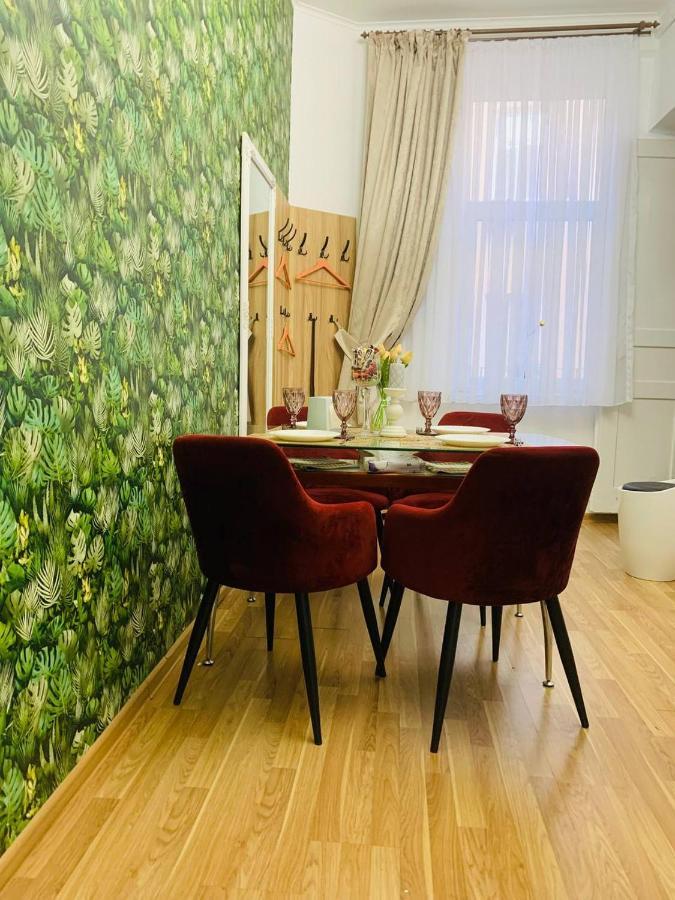 לבוב Centr Opera House 2 Rooms מראה חיצוני תמונה