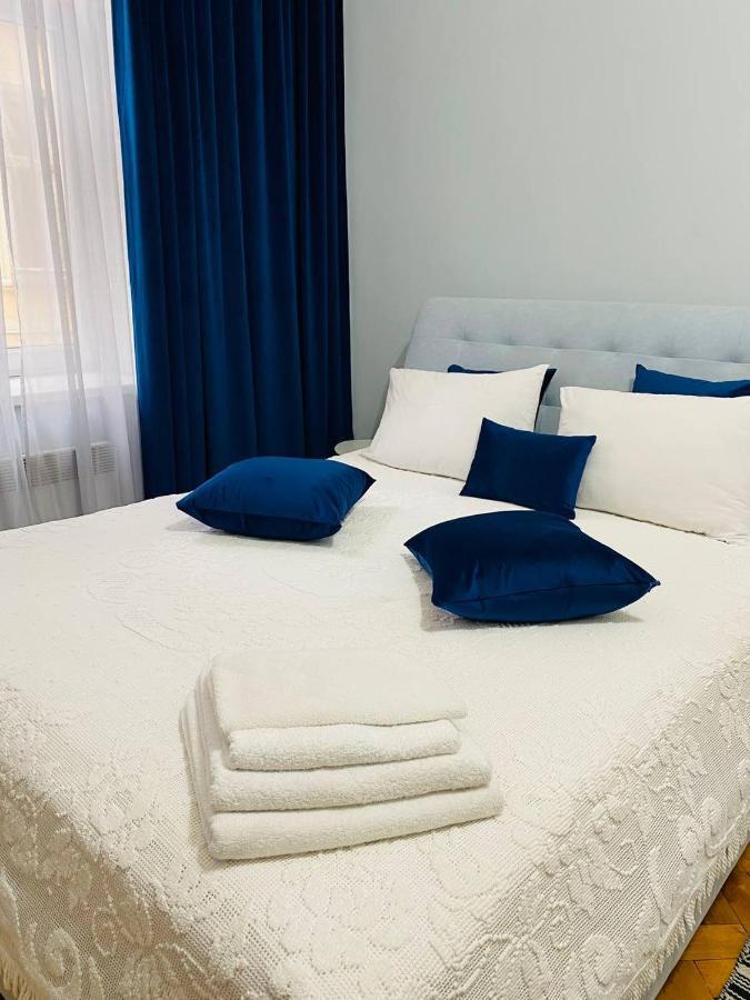 לבוב Centr Opera House 2 Rooms מראה חיצוני תמונה